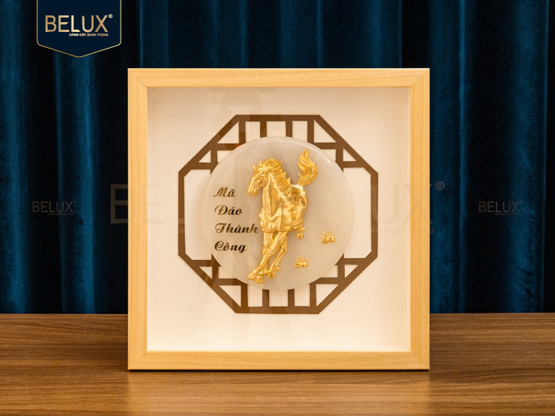 Tranh “Mã Đáo Thành Công” dát vàng 24k – Biểu tượng của khát vọng và thành công bền vững